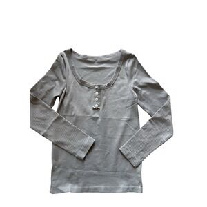 OQQ Henley  Seamless‎  GrayRibbed Button Long Sleeve Soft Sculpt Contour Small